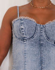 Vestido Mini Denim Dos Tiempo Enresortado Espalda Casual - Azul Medio