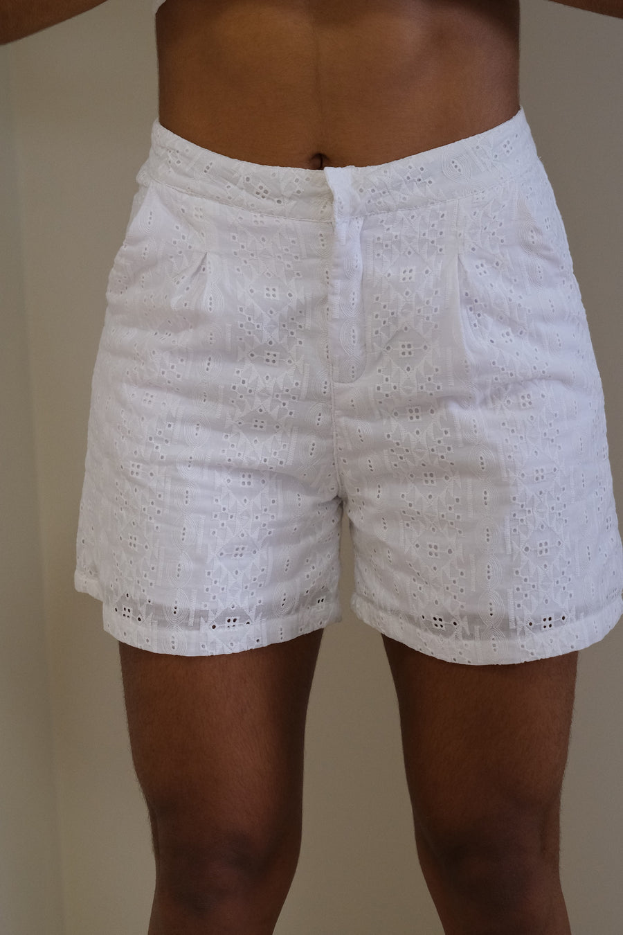 Set dos piezas bermuda camisa hoja rota casual - blanco