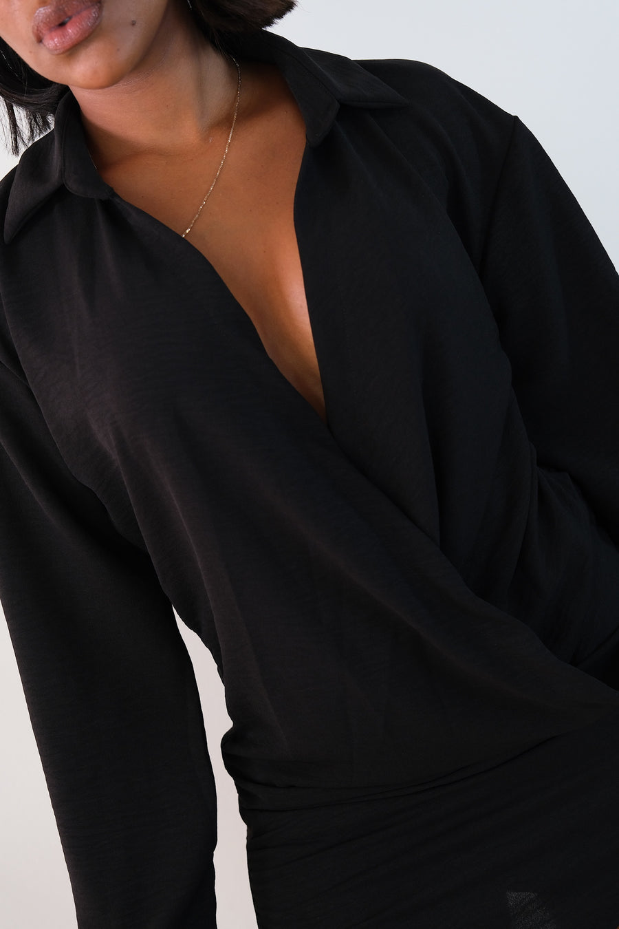 Vestido Corto Manga Larga Cuello Camisa Casual - Negro