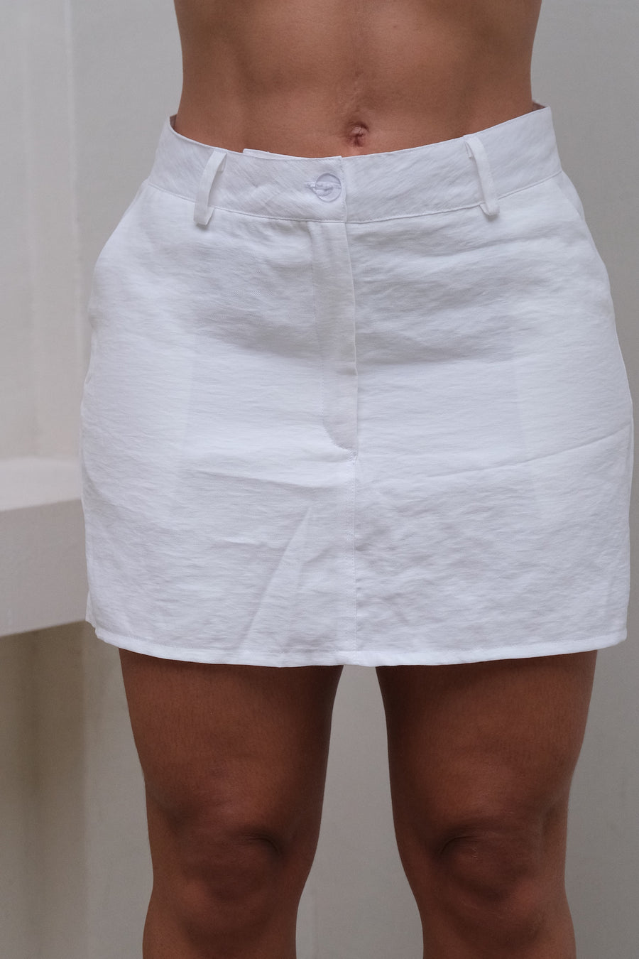 Set Alana falda short camisa blonda manga larga Casual