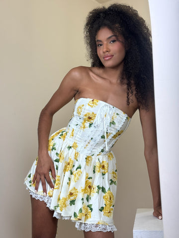 Vestido Mini Tipo Princesa con Corset Estampado Flores Detalle Encaje Casual - Crema