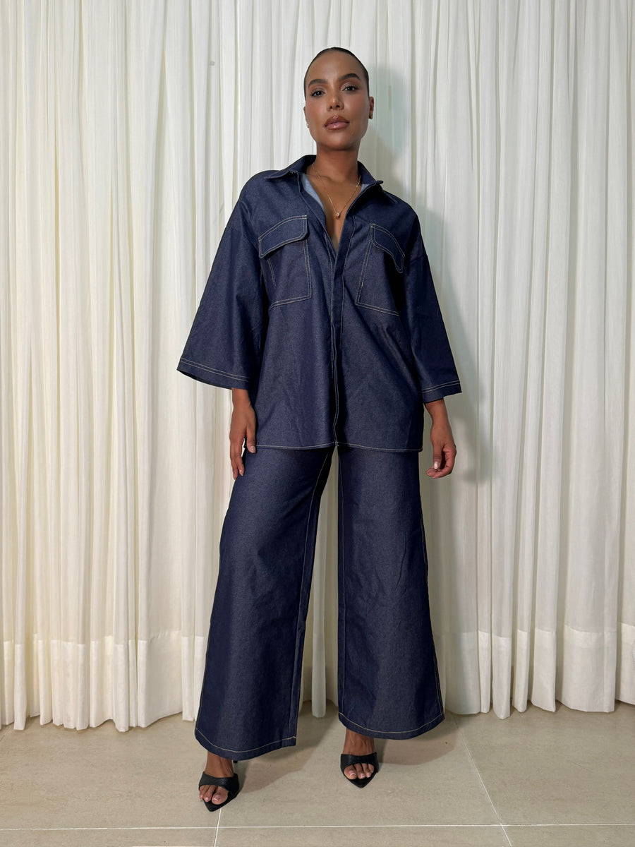 Set indigo costuras contraste camisa oversize pantalon bota recta casual - Azul Oscuro