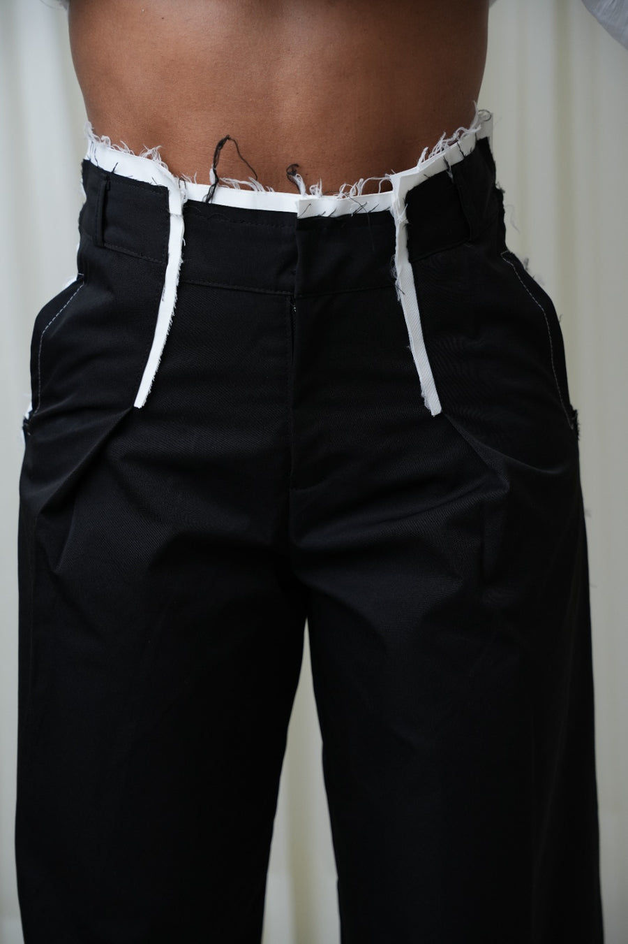 Pantalon bota recta Safari contraste casual - Negro